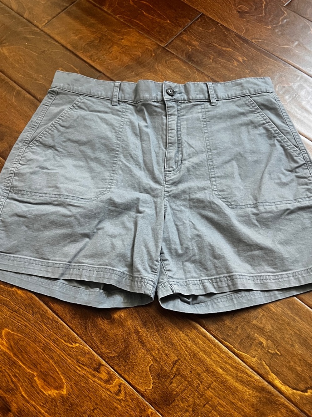 Eddie Bauer Women’s 10 Specially Dyed Cargo Shorts Blue Grey